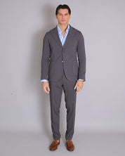 Single-breasted tailored suit