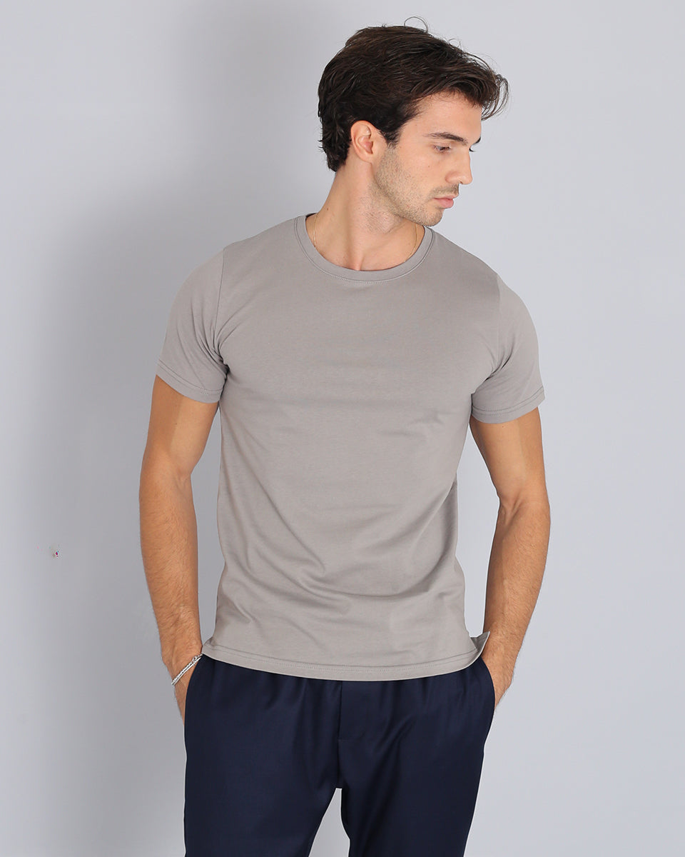 Basic t-shirt con spacchetto