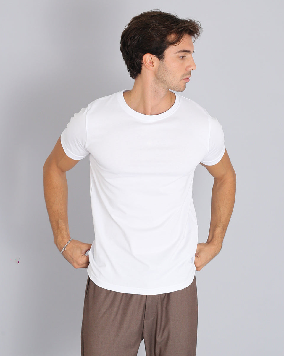 Basic t-shirt con spacchetto