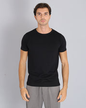 Basic t-shirt con spacchetto