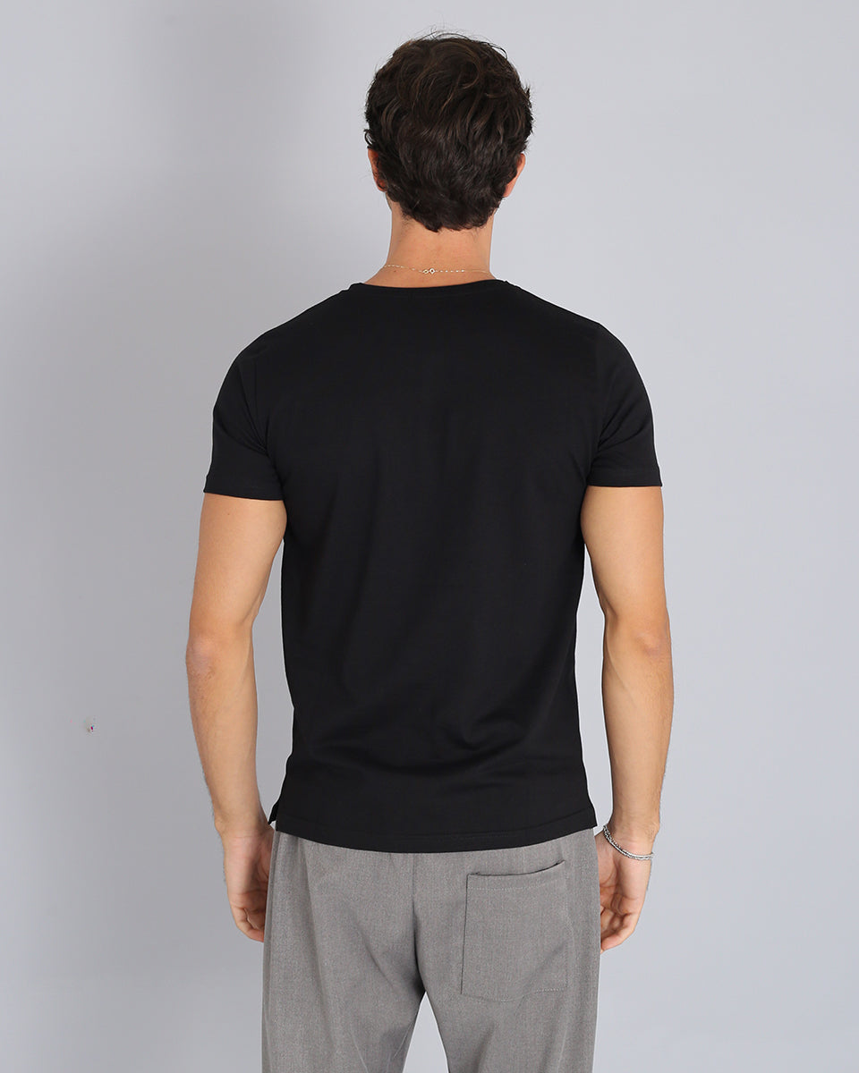 Basic t-shirt con spacchetto