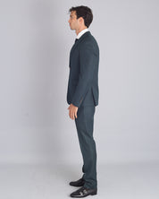 Single-breasted tailored suit