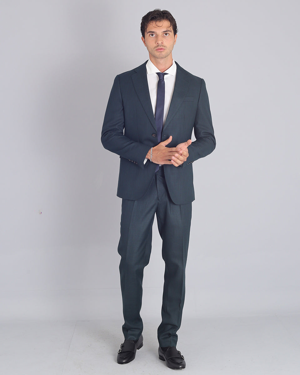 Single-breasted tailored suit