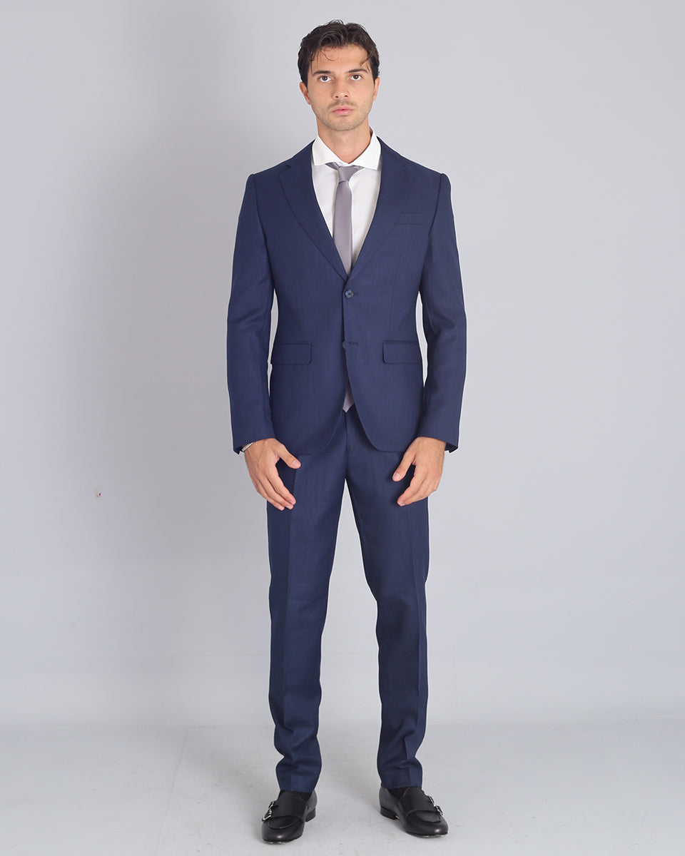 Single-breasted tailored suit