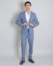 Single-breasted tailored suit