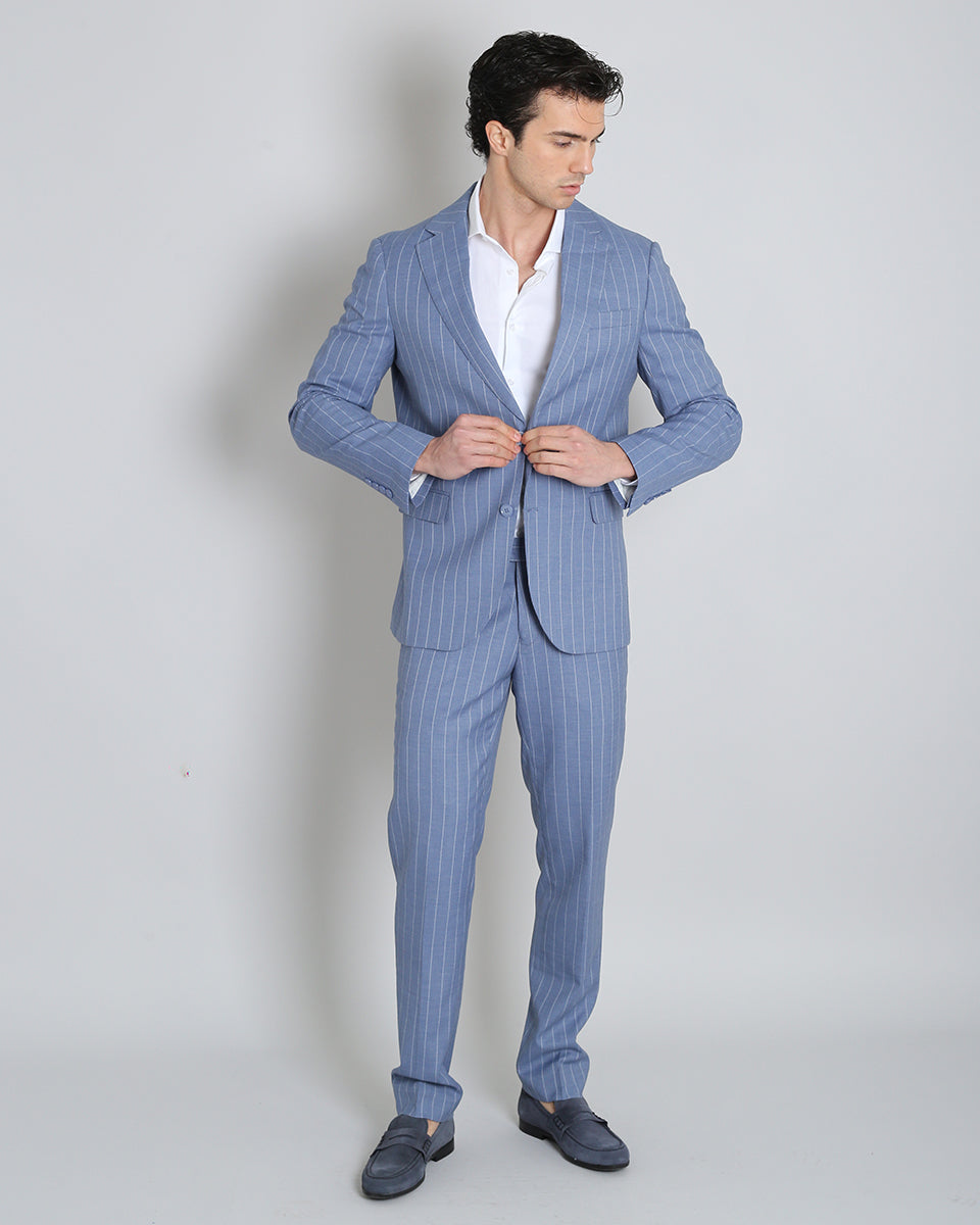 Single-breasted tailored suit