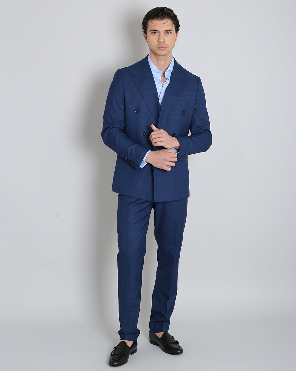 Single-breasted tailored suit