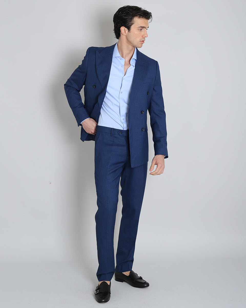 Single-breasted tailored suit