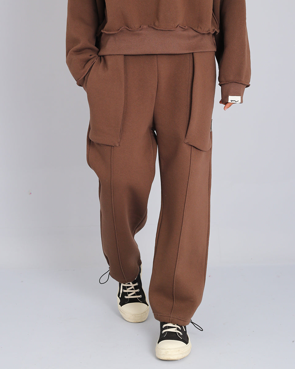 Tracksuit trousers with tights 