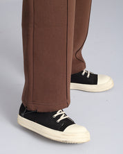 Tracksuit trousers with tights 